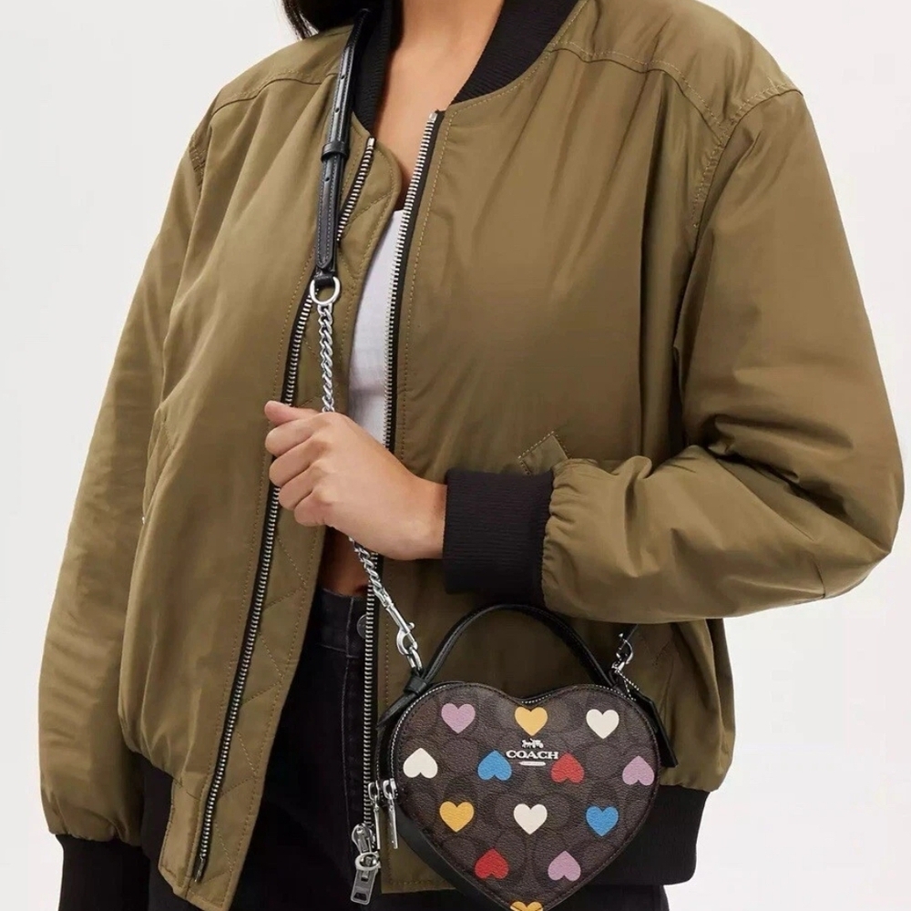 Coach NWT Heart Crossbody Silver/ Metallic Hearts CPO22 - Picture 4 of 7